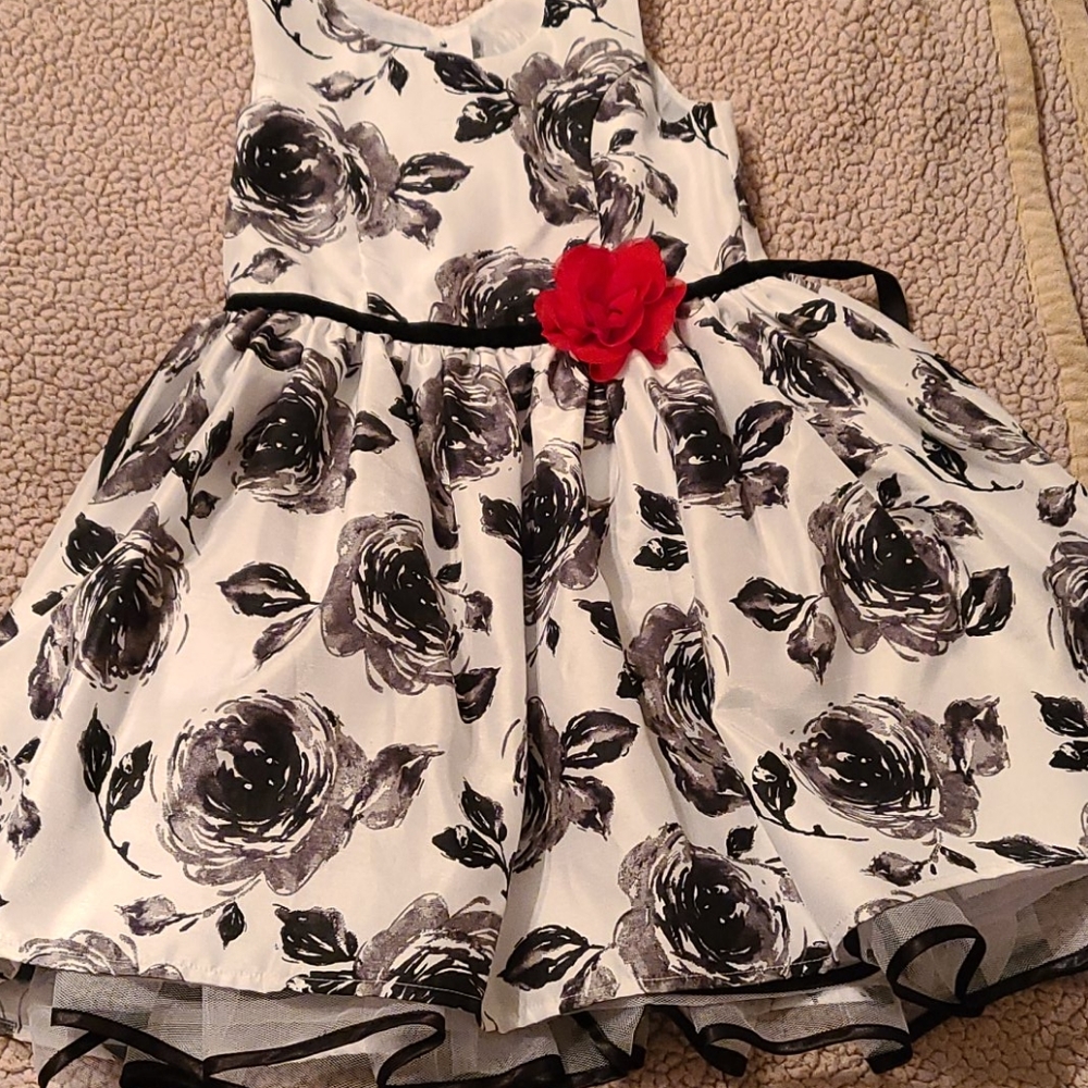 Beautiful black and white dress